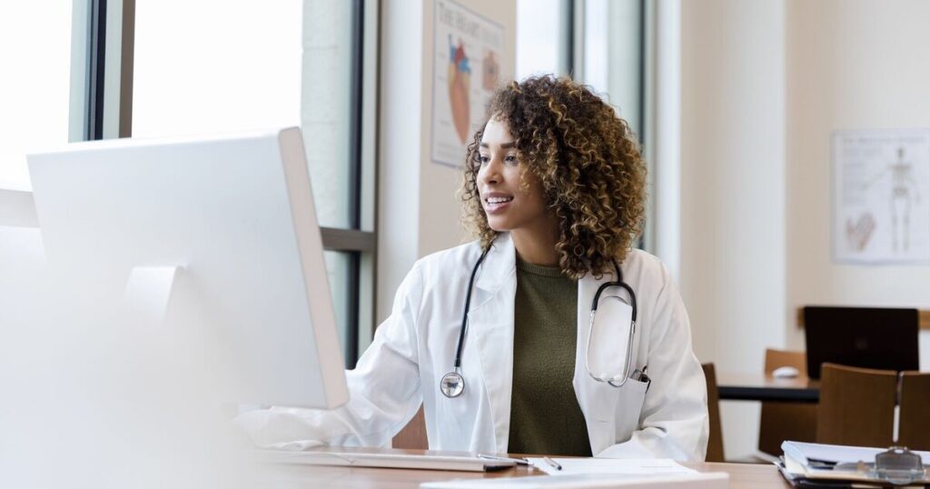 Clinicians say EHR experiences are improving, but burdens remain